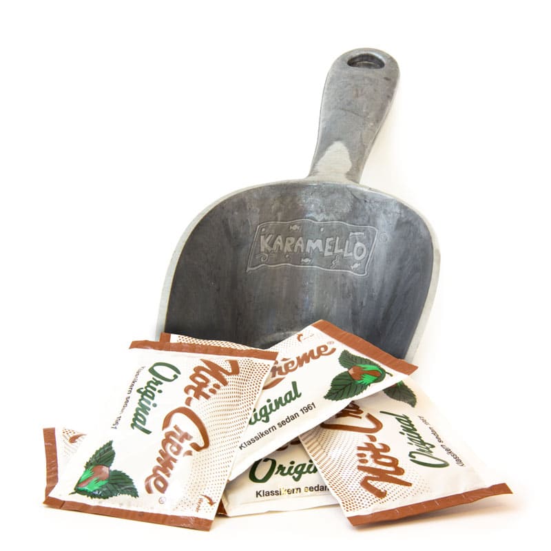 Not Crème is a Swedish candy mix featuring nutty, creamy centers and smooth milk chocolate coatings.