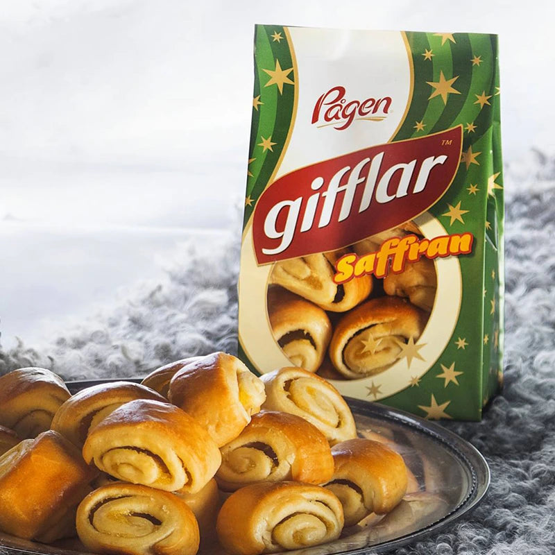 Pågen Gifflar Saffran product display – showcasing Swedish saffron-flavored cinnamon rolls, a seasonal holiday treat.